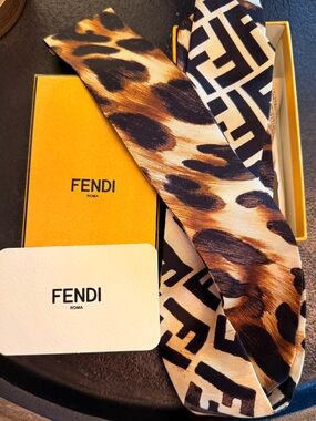 New! Authentic Fendi Wrappy Scarf, Leopard